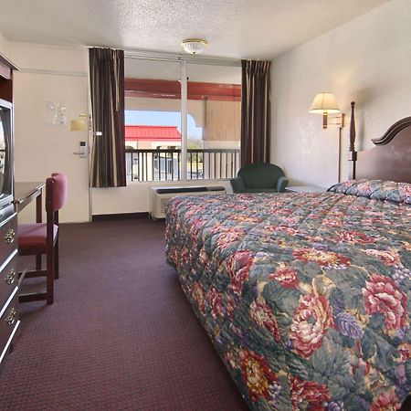 Super 8 By Wyndham Oklahoma Fairgrounds Μοτέλ Εξωτερικό φωτογραφία